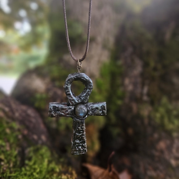 Hand made labradorite Egyptian cross ankh necklace - Picture 5 of 5